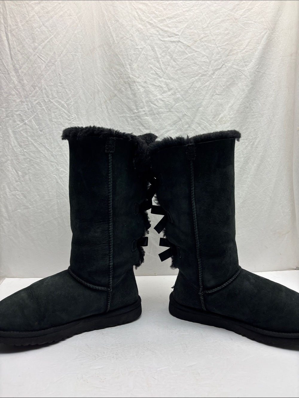UGG Bailey Bows Boots, SZ 8, box 65 - Picture 6 of 8